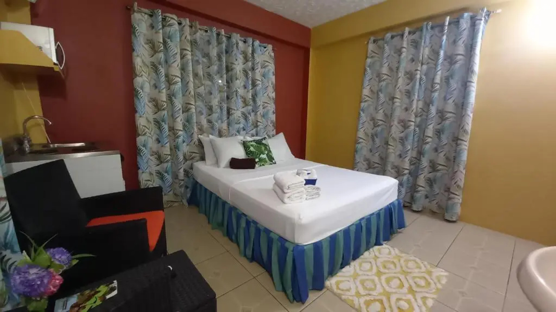 Wallace Holiday Apartments