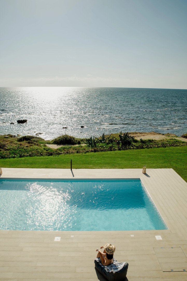 Mirazur Seafront Sunset Villa