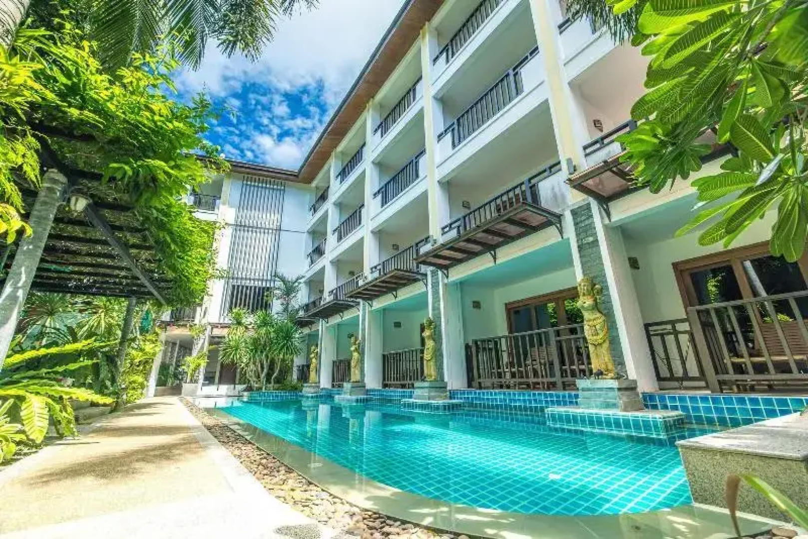 Phuket Meet Holiday Hotel