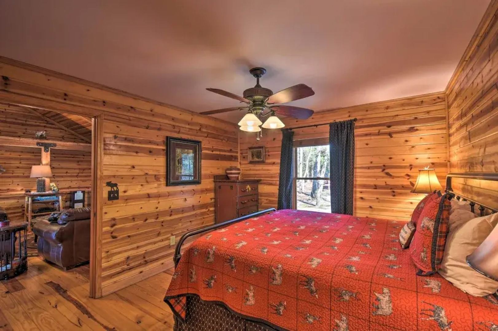 Rustic Cabin w/ Hot Tub: 2 Mi to Unicoi State Park