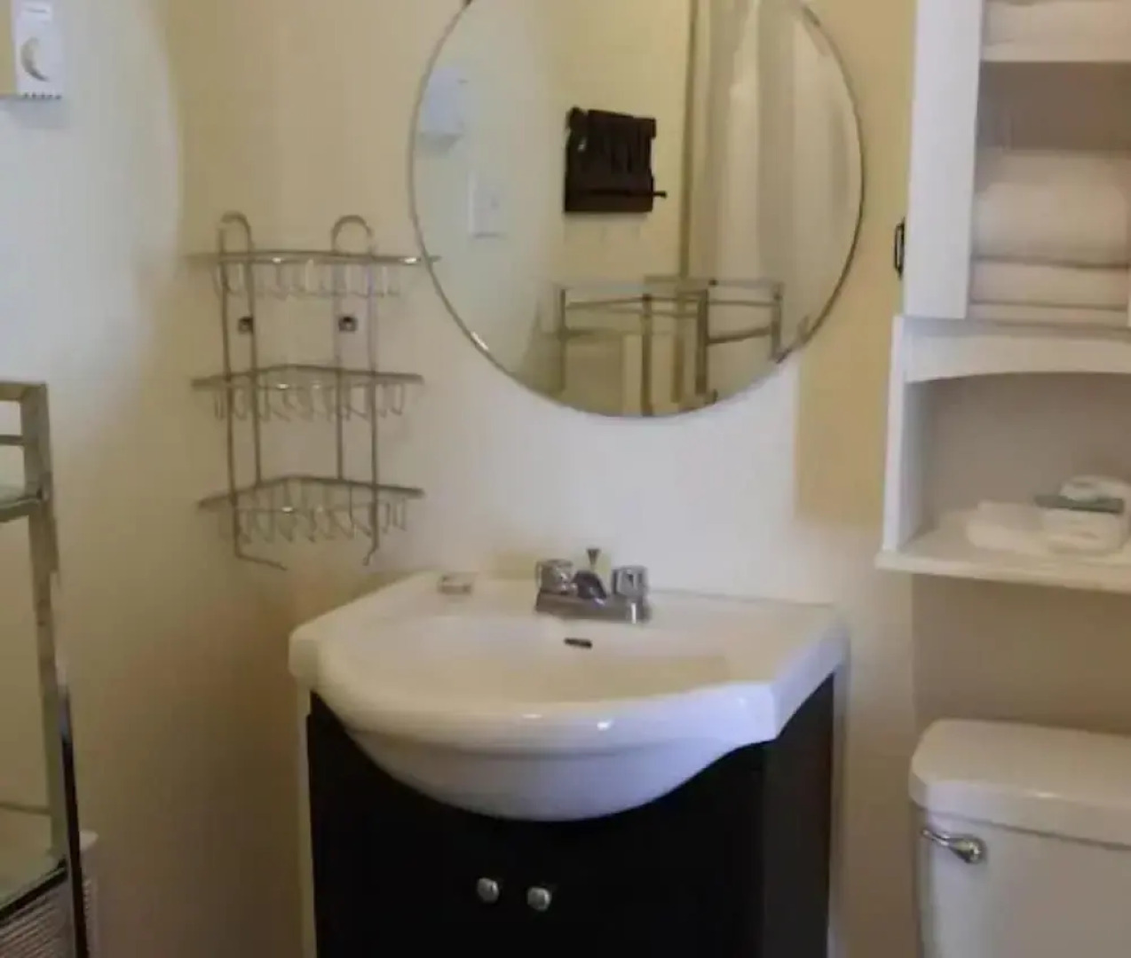 Black Rooster Guesthouse