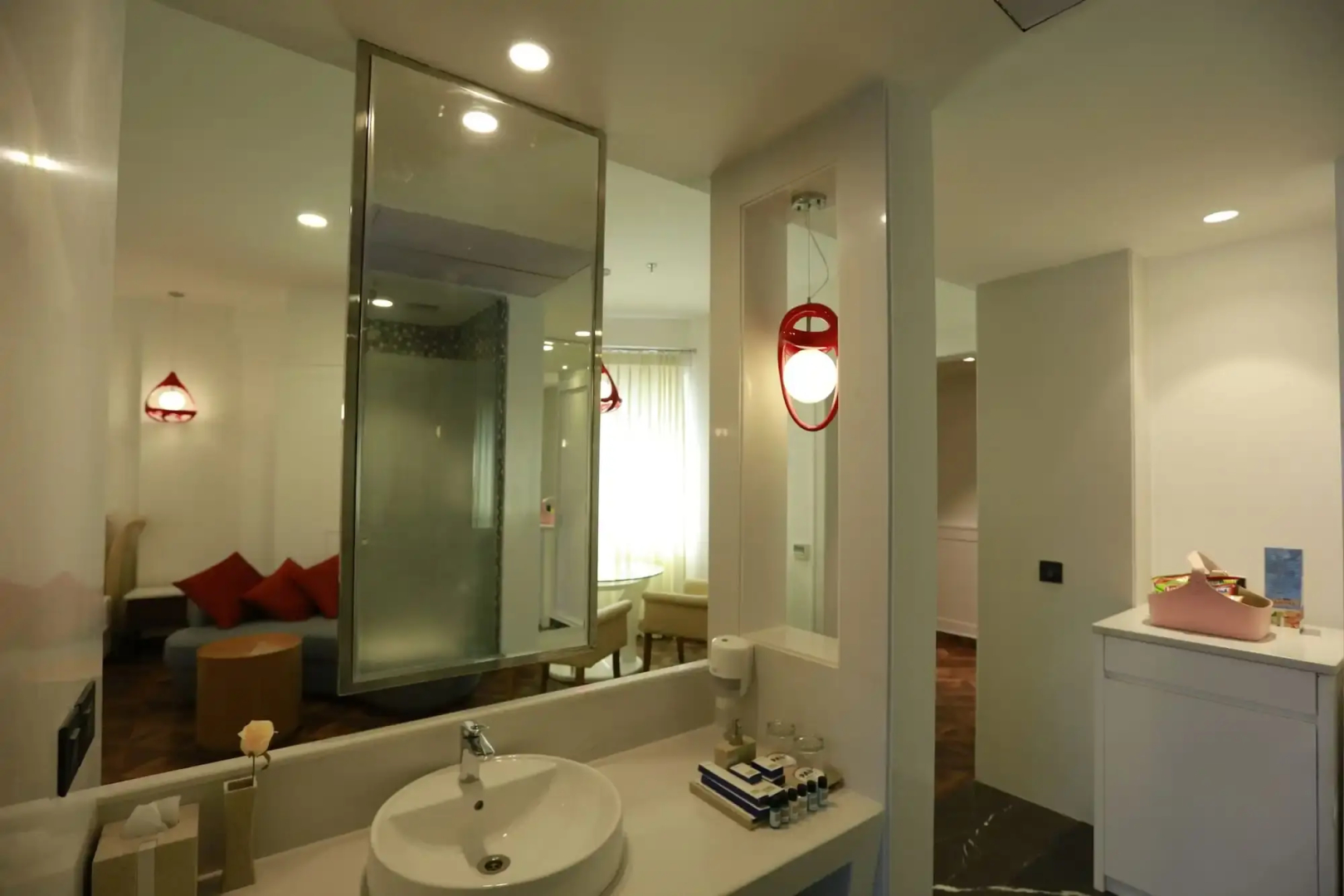 Hotel Pal Heights Mantra