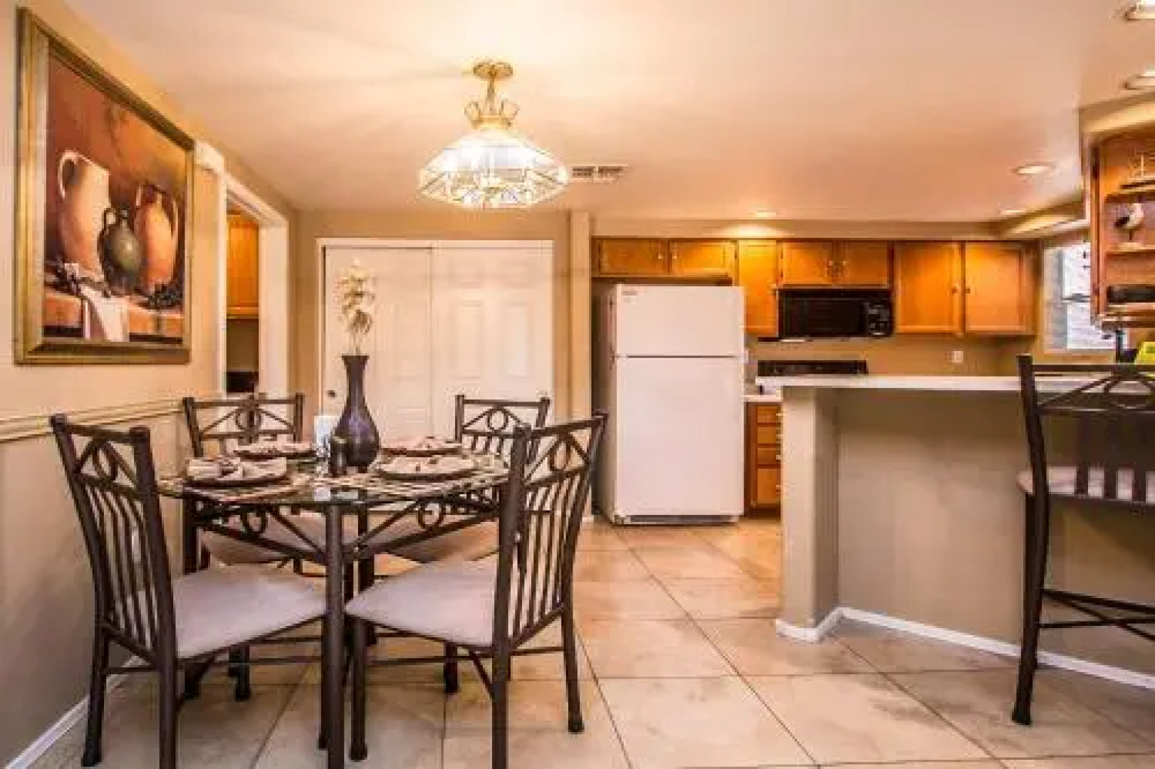 Private Resort Community Surrounded By Mountains w/3 Pool-Spa Complexes, ALL HEATED & OPEN 24/7/365!