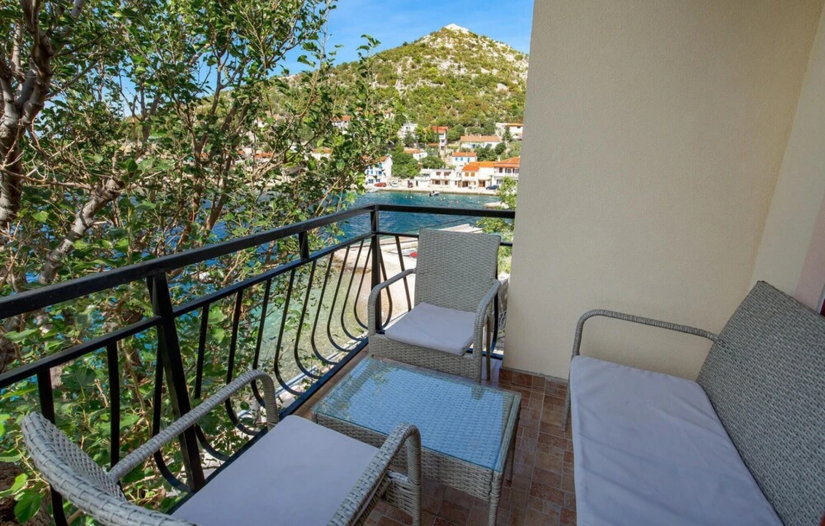 Beautiful Home in Starigrad With Wifi and 1 Bedrooms