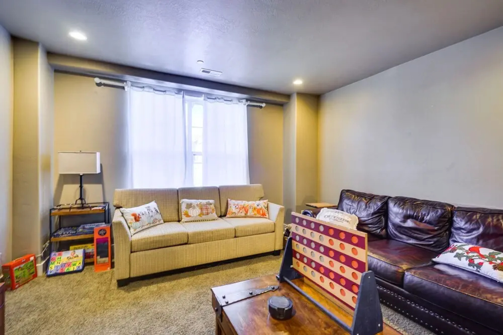 Townhome w/ Outdoor Pool Access: 6 Mi to Park City