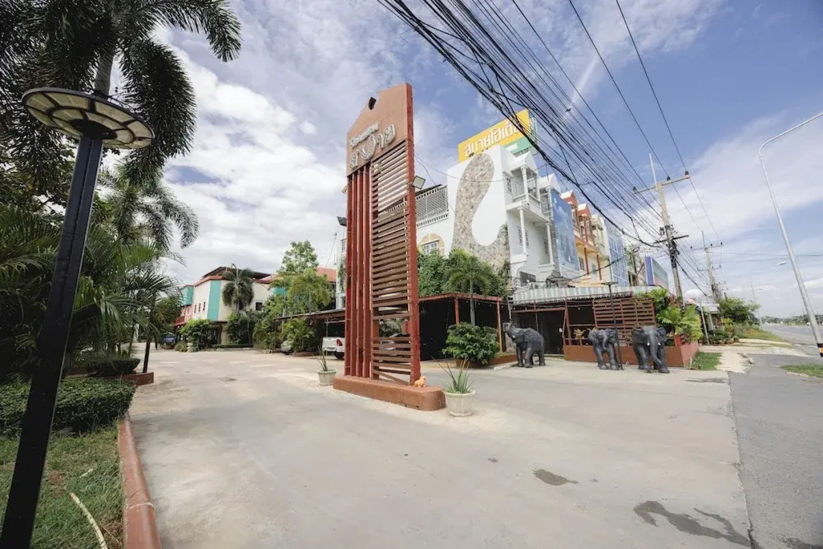 Sabai Hotel Lopburi