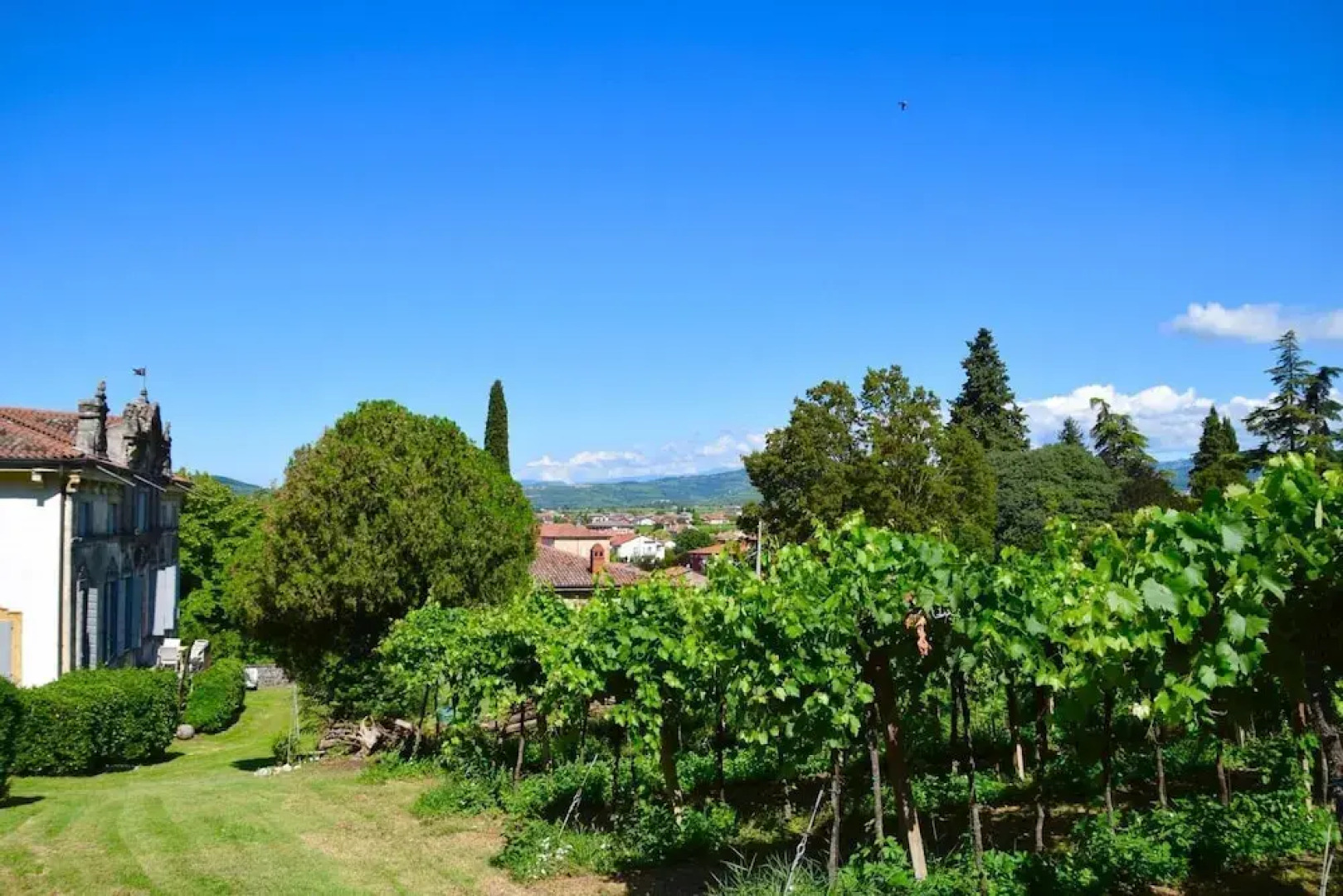 Villa Faccioli Deodara With Shared Pool
