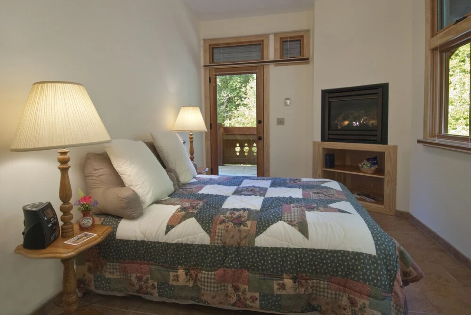 Chalet Inn Bed & Breakfast