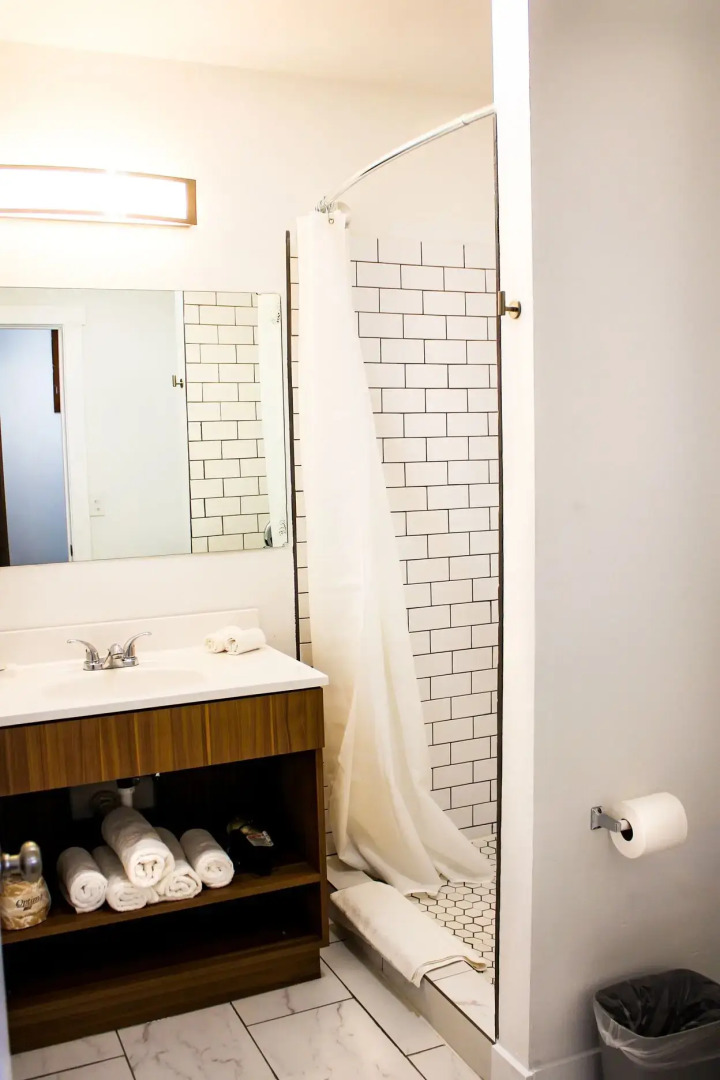 Blue Sage Inn & Suites