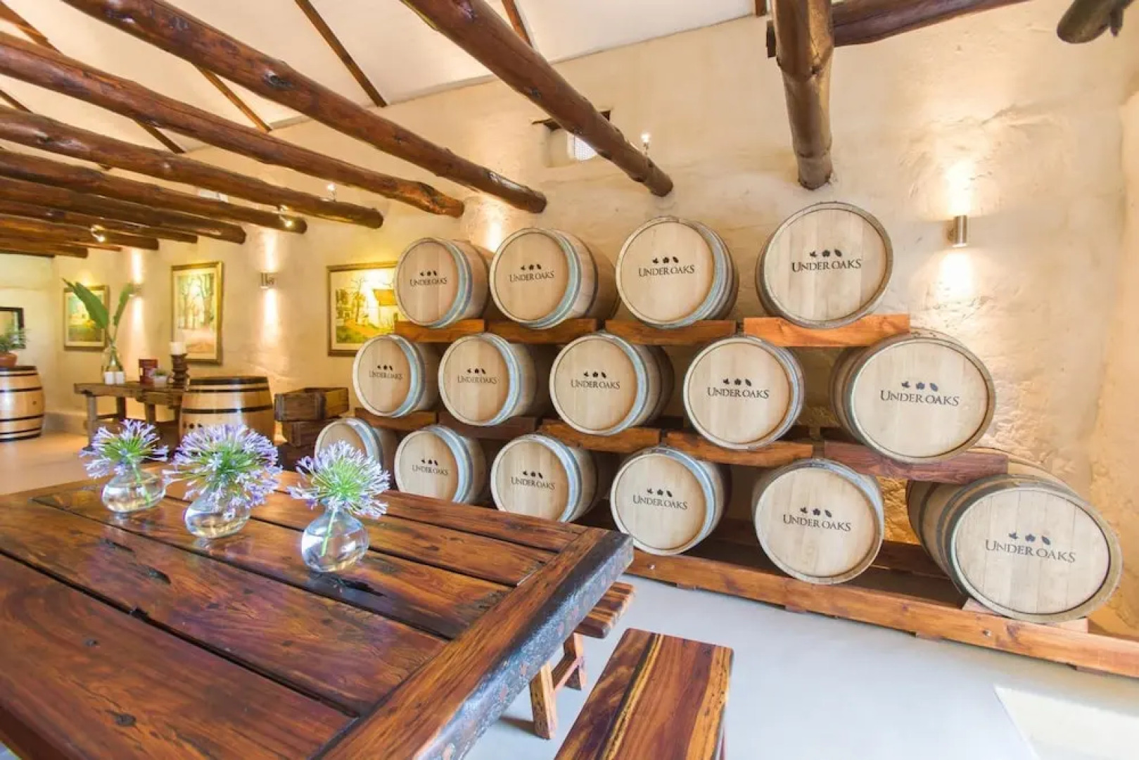 Under Oaks Guesthouse