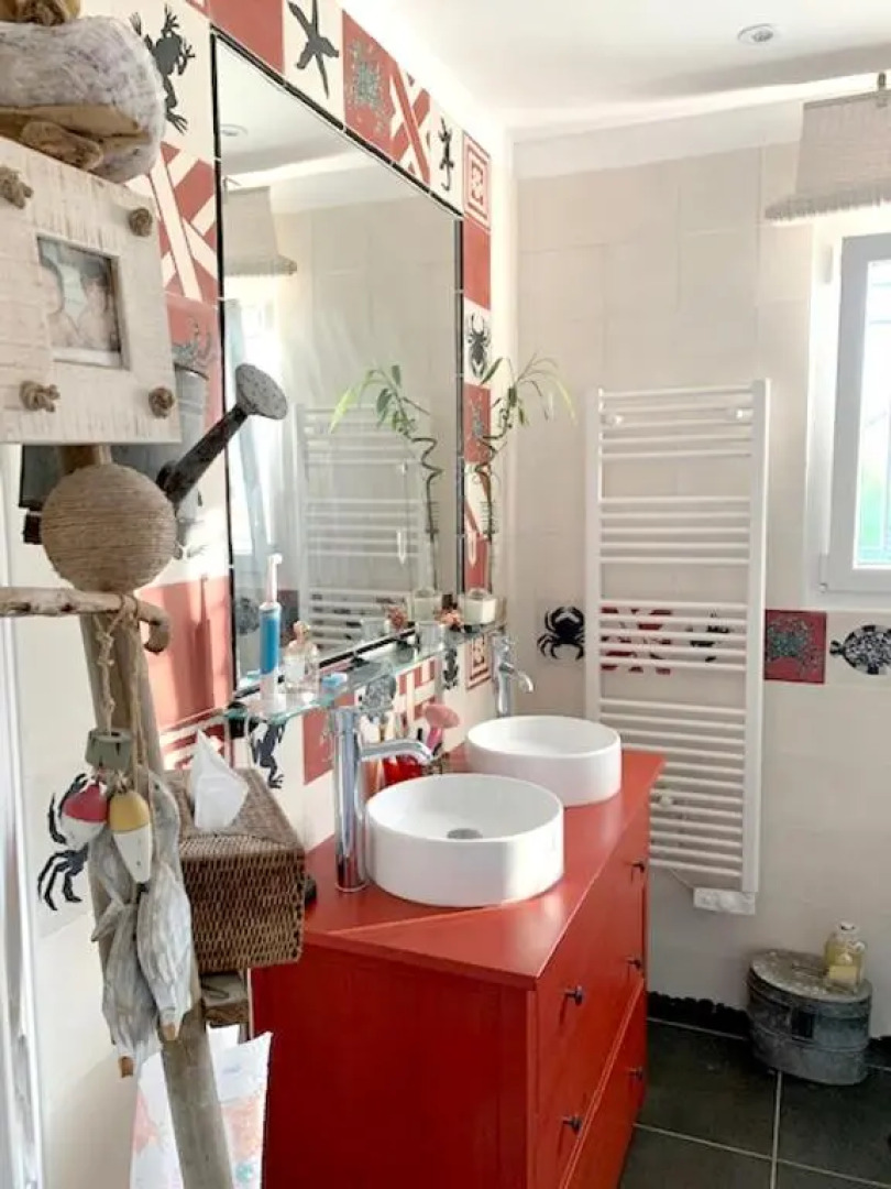 Villa de 2 chambres avec piscine privee et jardin clos a Novalaise