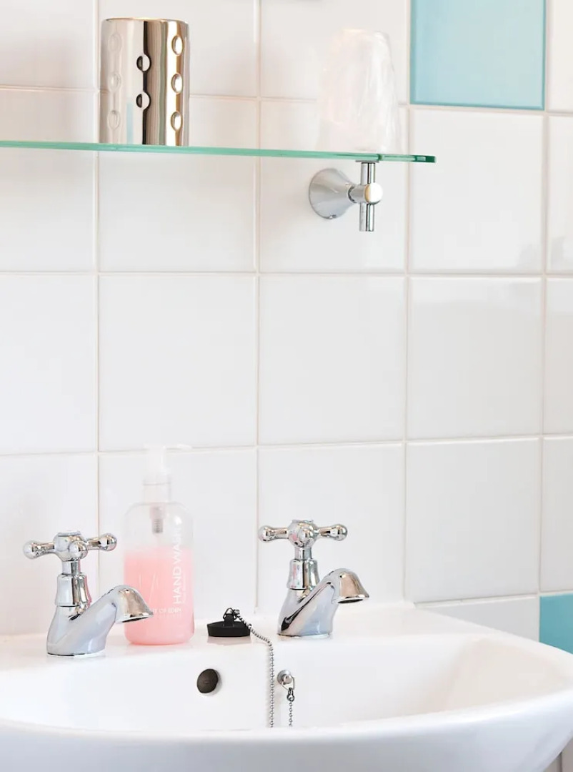 Tor Dean Guest House