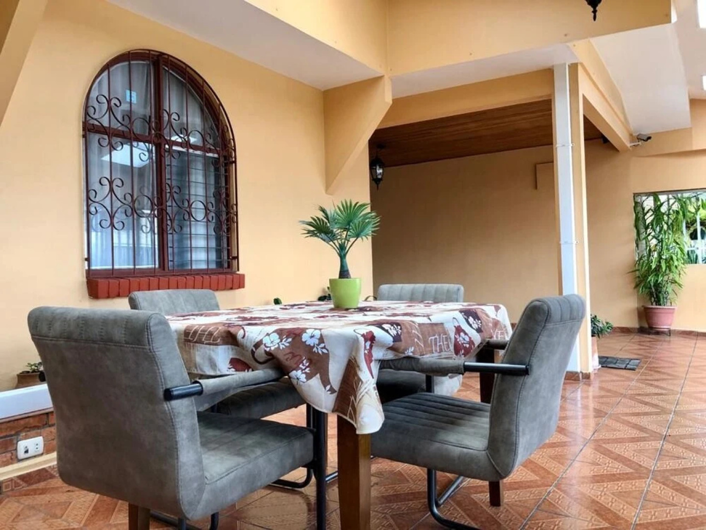 Mama Tica Guest House