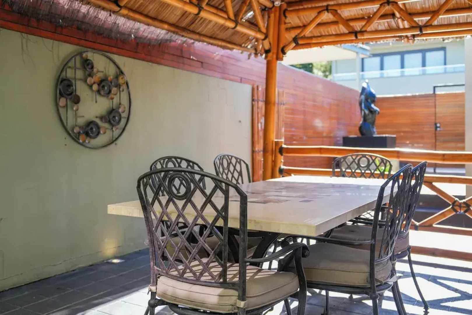 Waterfront Home - Gorgeous Views - 2 Bed