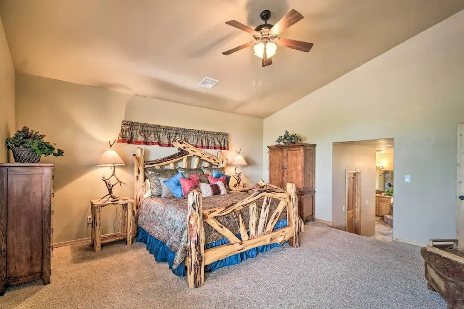 Torreon 'crow's Nest' Mountain Home w/ Views!