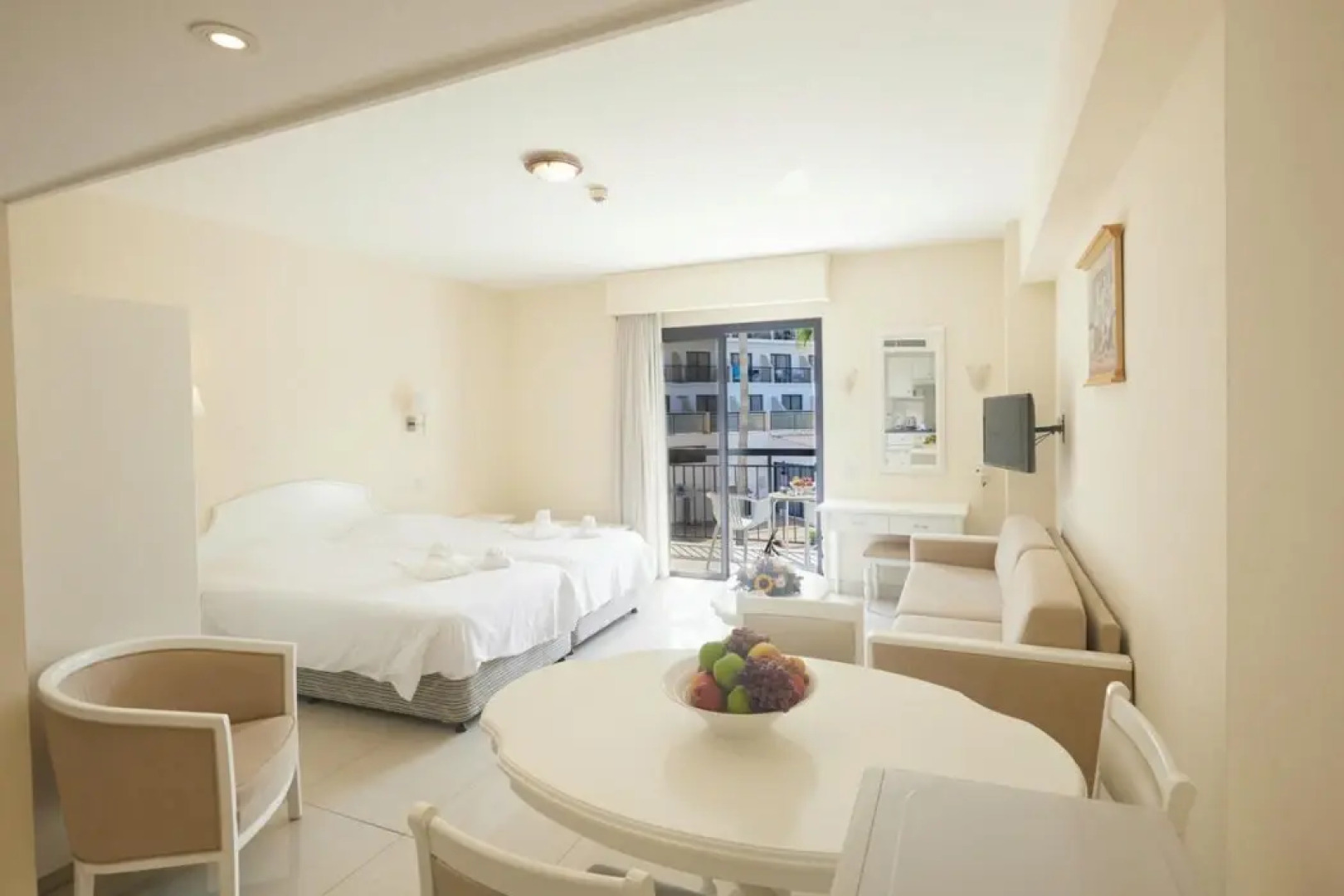 Tsokkos Gardens Hotel & Hotel Apartments