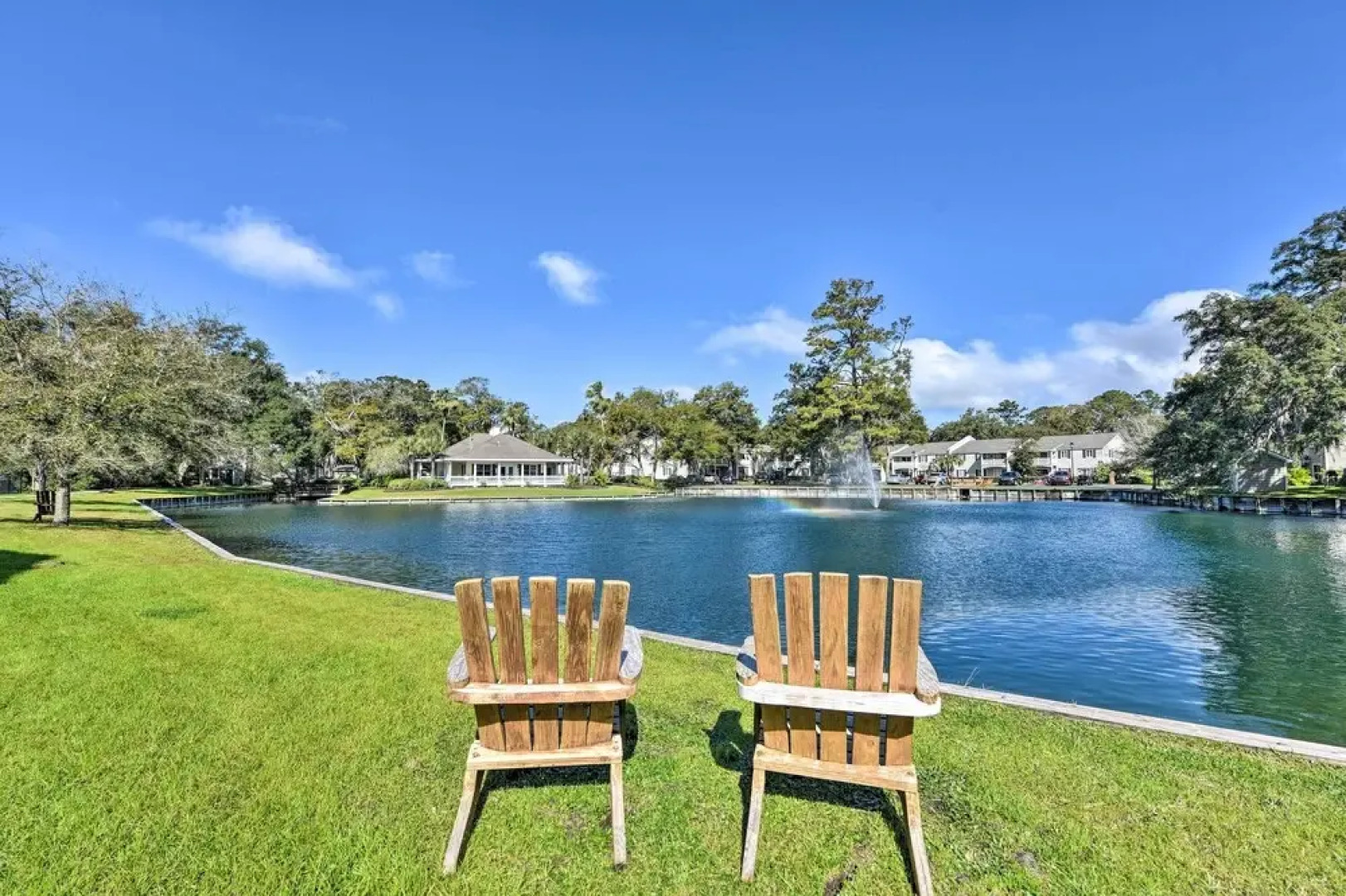 Resort-style Condo in St Simons ~ 1 Mi to Pier!