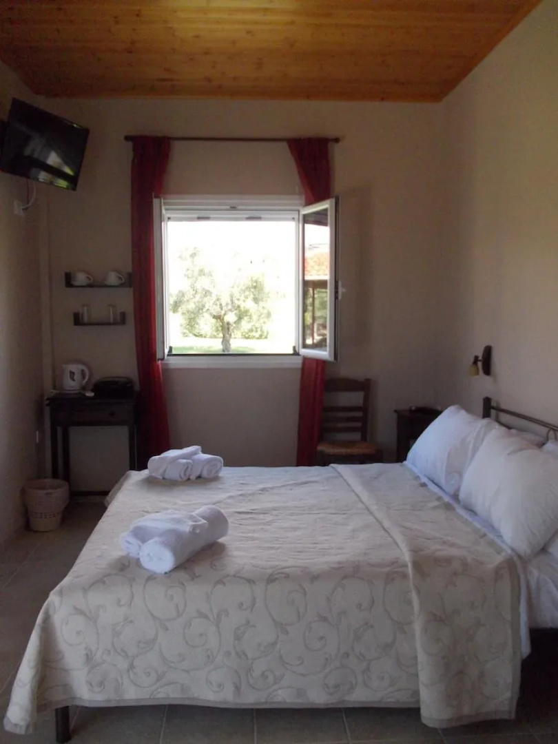AnthosGuestHouses