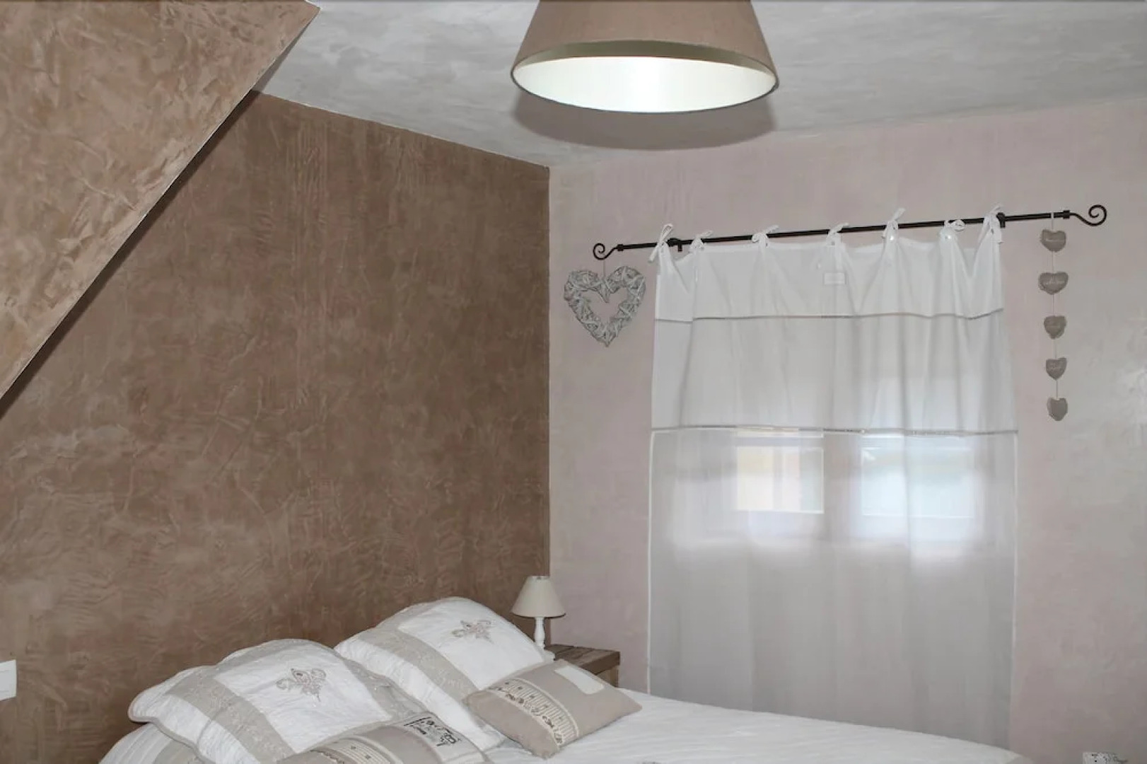 Le Perce Neige Les bruyères de Gaschon