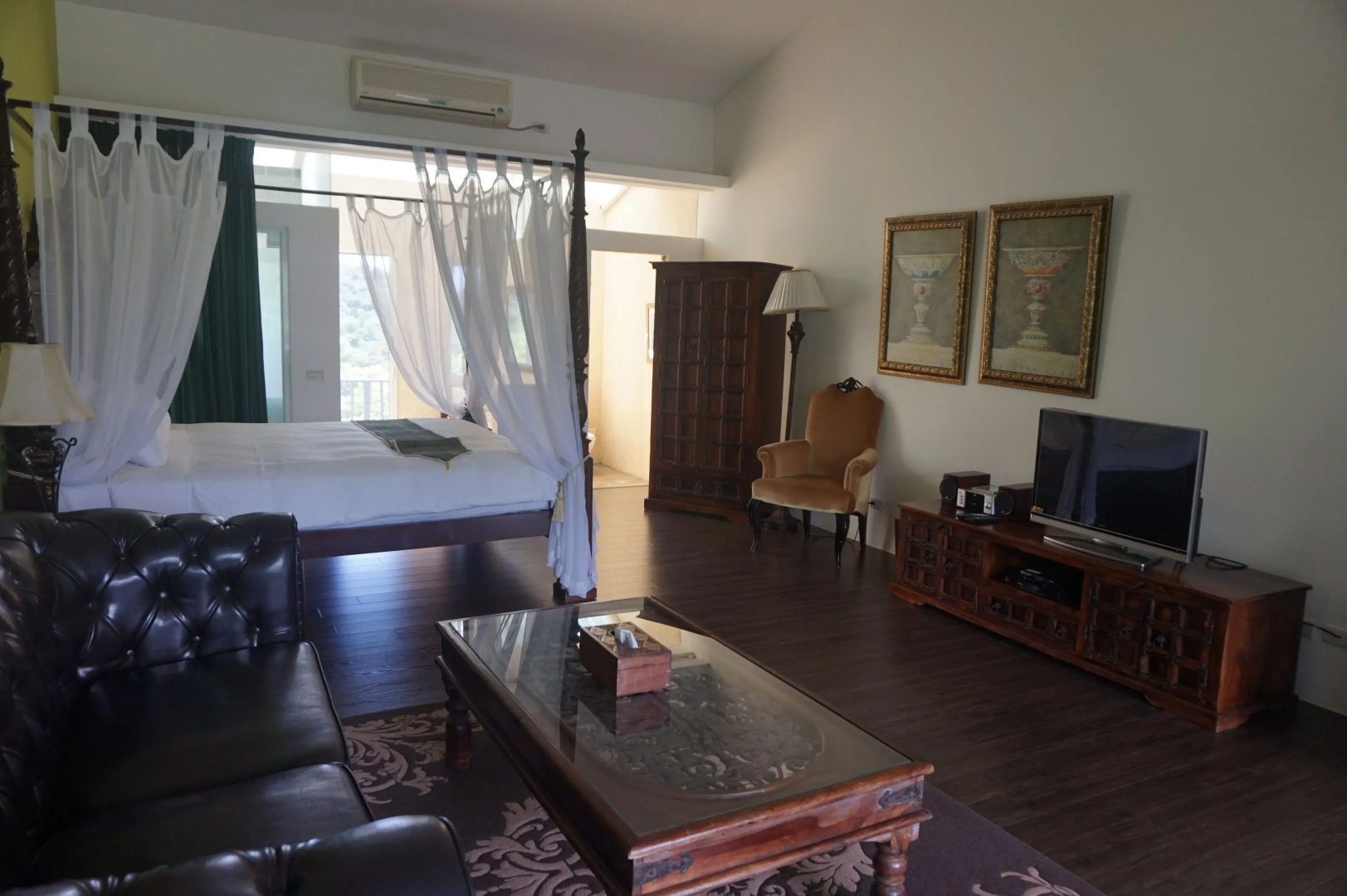 Juhu Farmstay