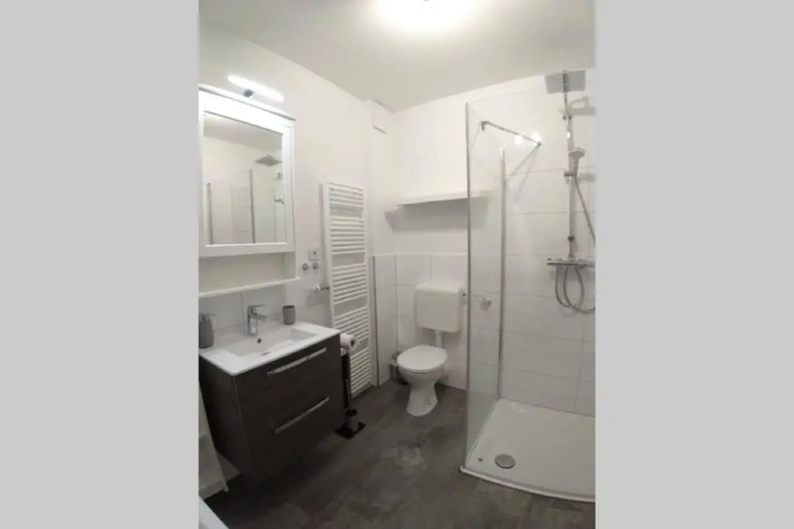 EXKLUSIVE Ferienwohnung in Einbeck, 3 Schlafzimmer mit Balkon!