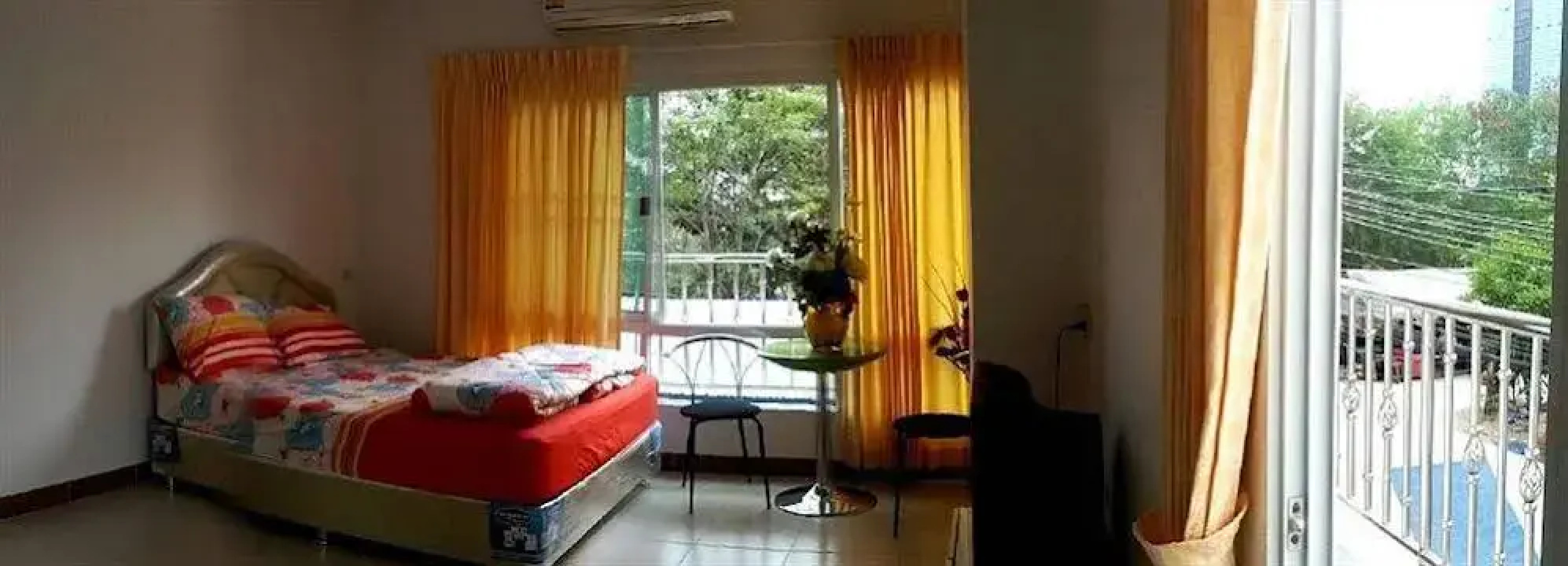 Suchart Leelawadee Home