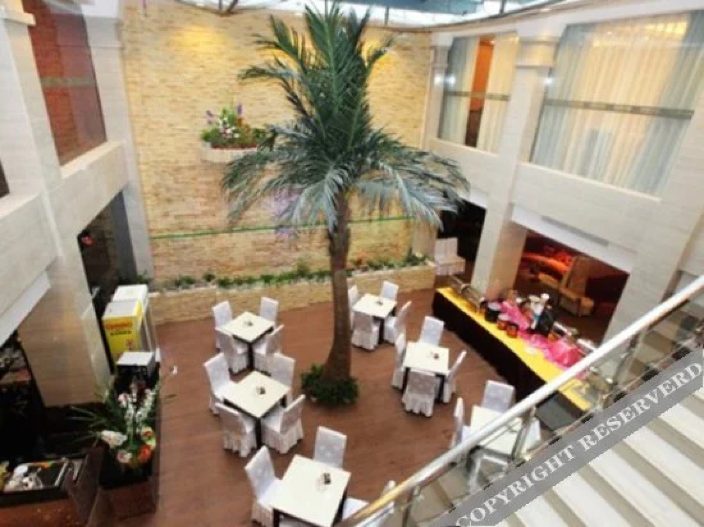 Yijing Holiday Hotel