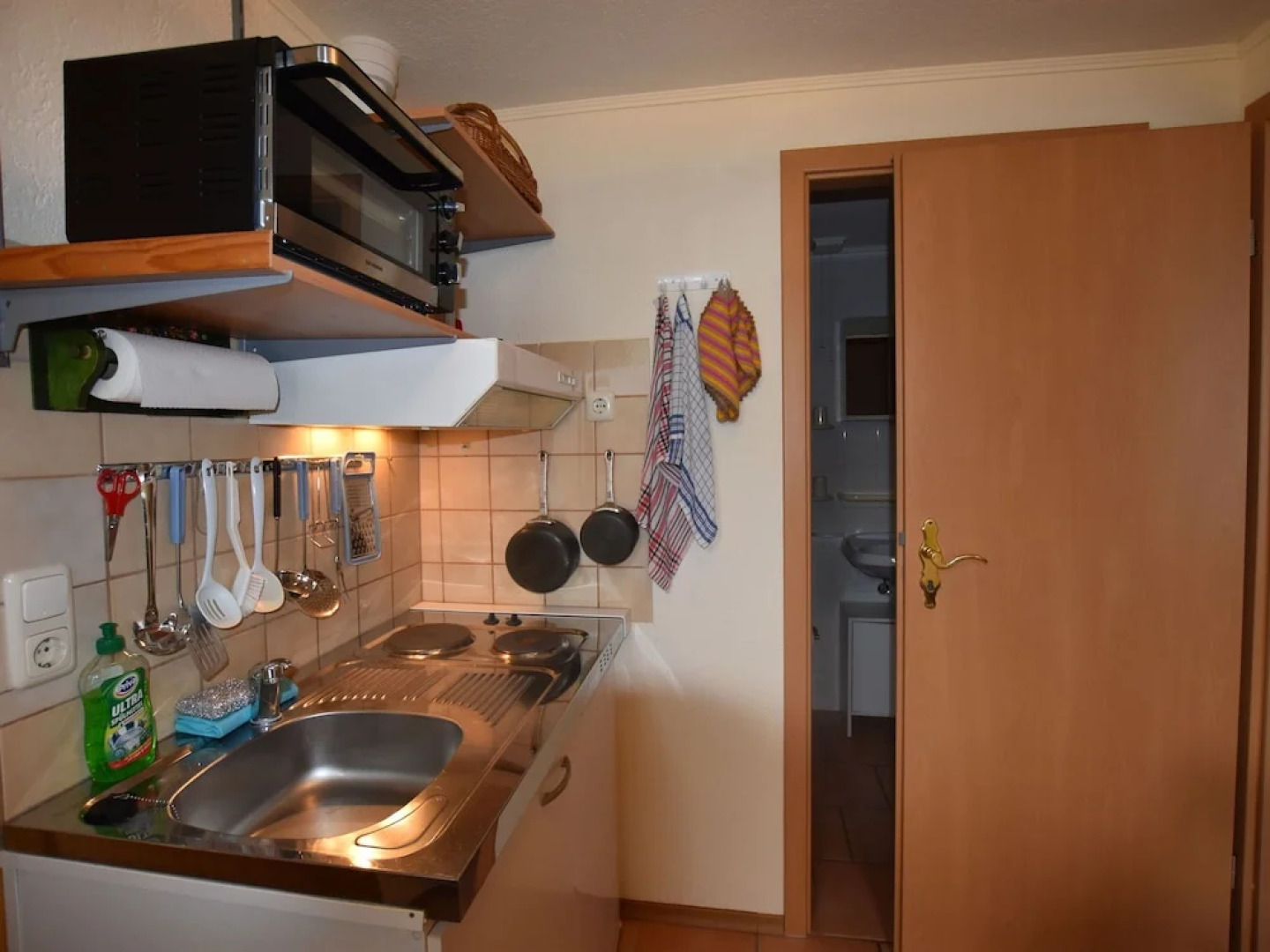 Beachside Apartment in Pepelow With Private Terrace