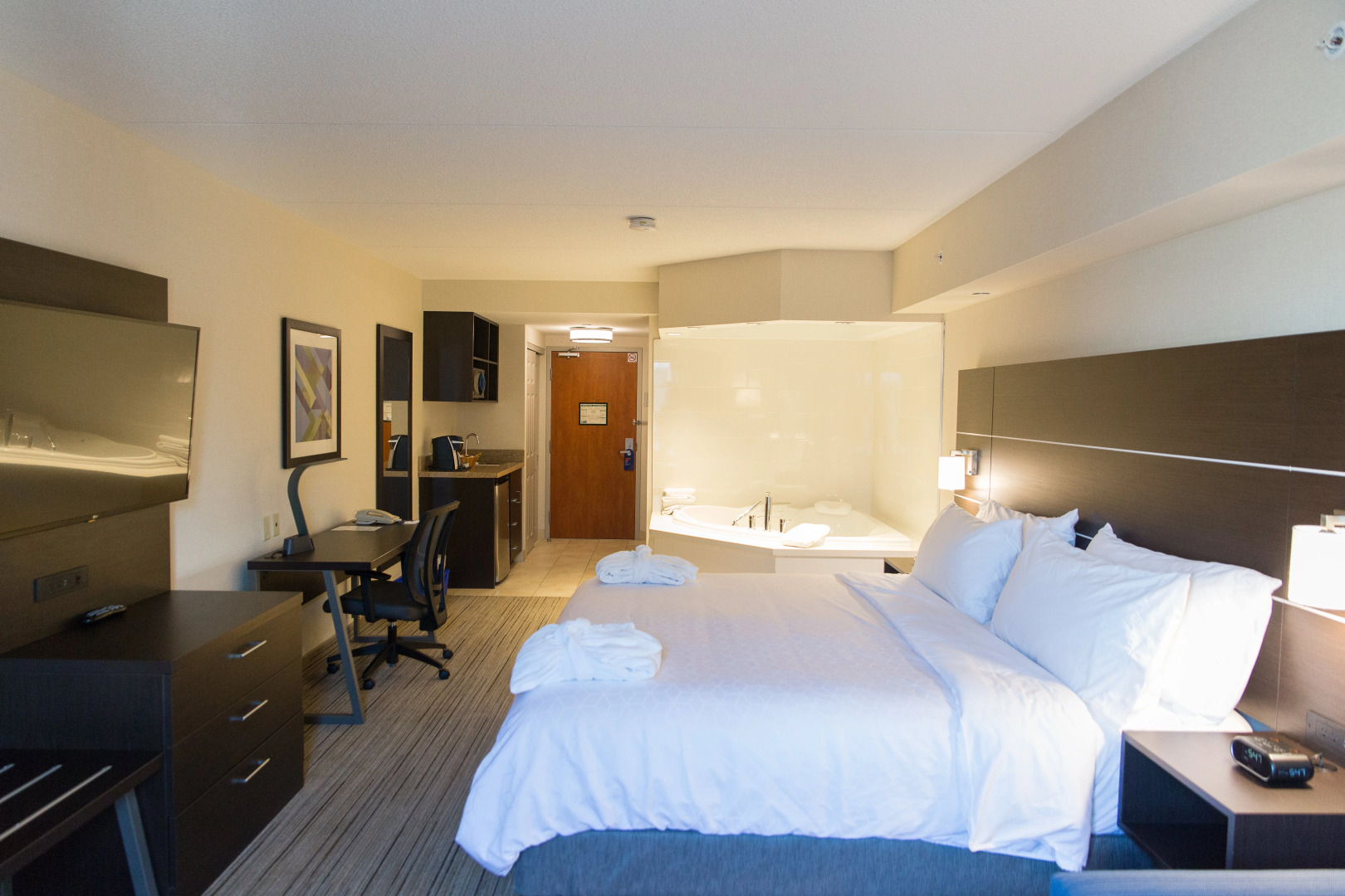Holiday Inn Express & Suites Brampton by IHG