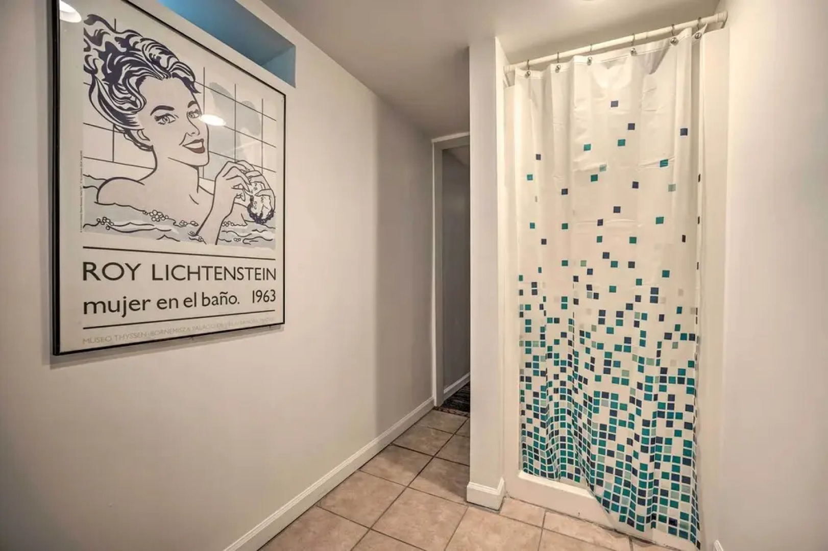 Lake Michigan Hideaway: Pool, Steps to Beach!