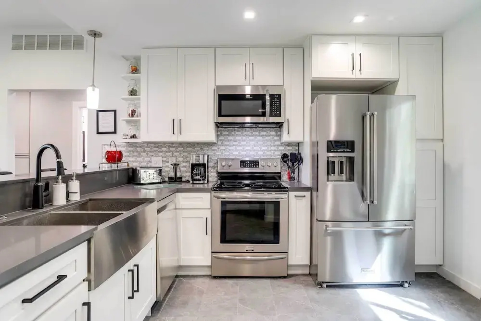 Golf Haven w/ Pool Access - 5 Mi to Palm Springs