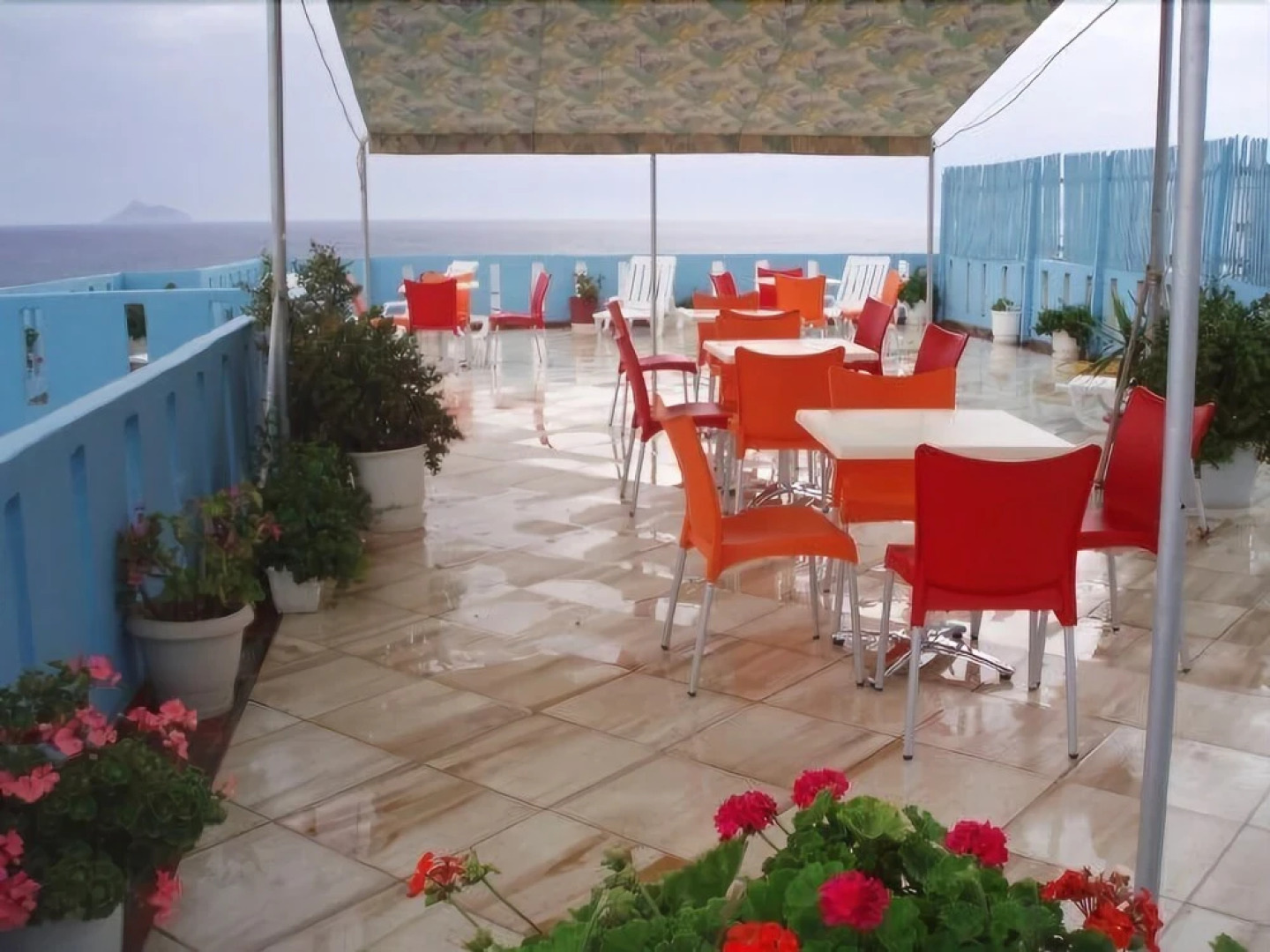 Kostas Rooms & Apartments