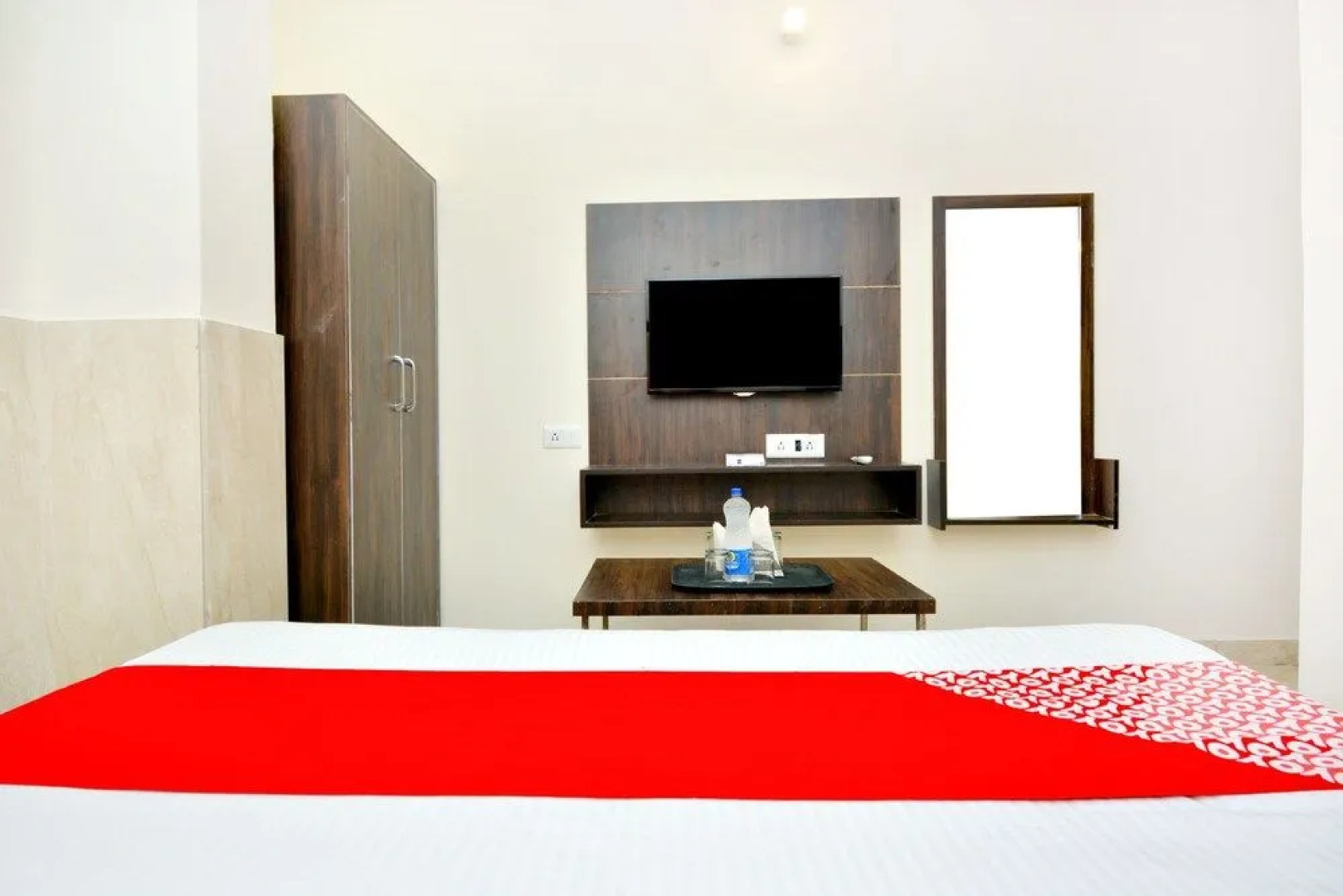 Oyo 29645 The Meridien