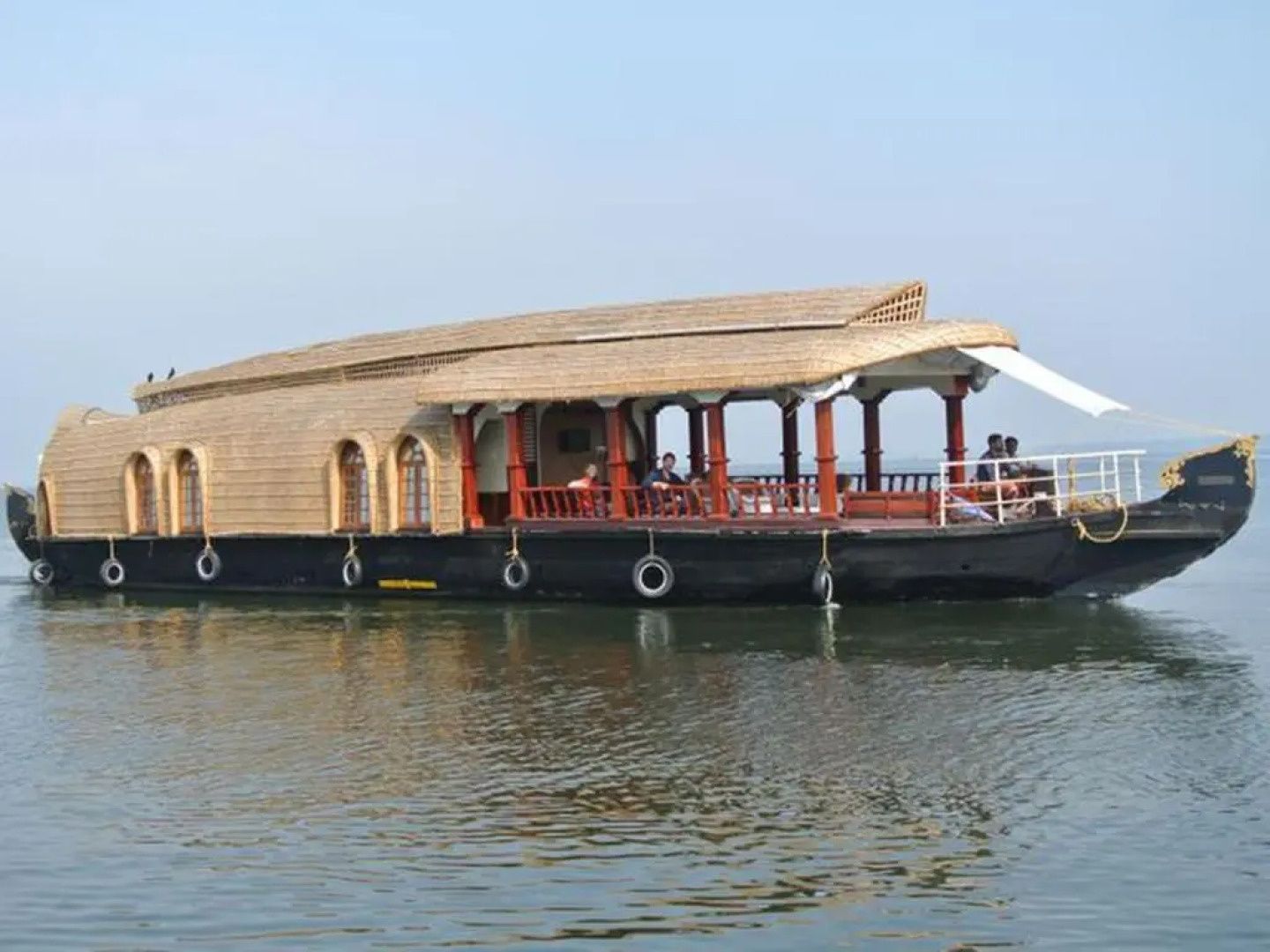 Eco Trails Houseboats