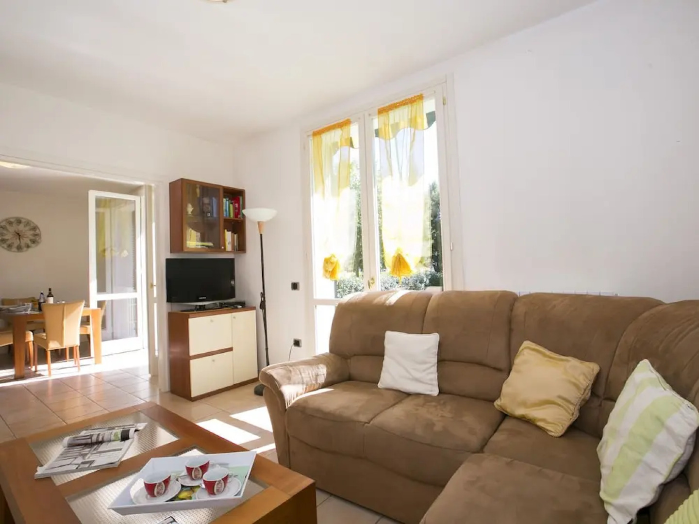 A Modern and Cozy Furnished Apartment With Garden