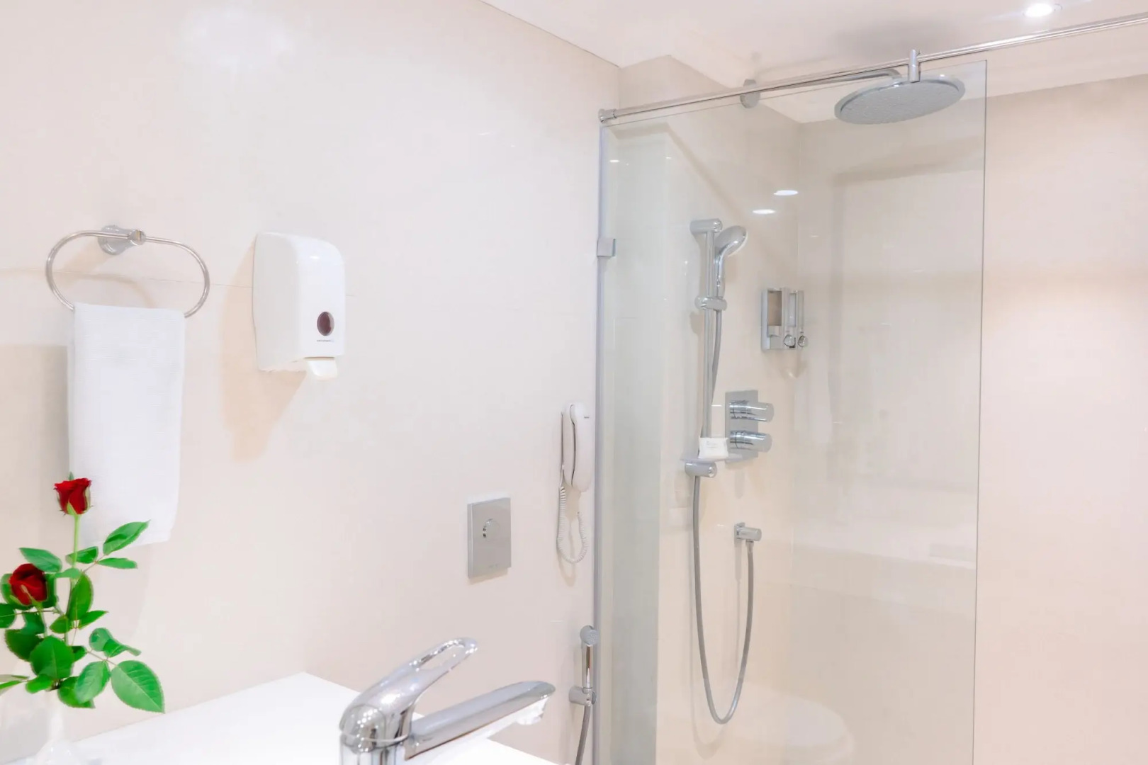 Gemini Continental Lucknow