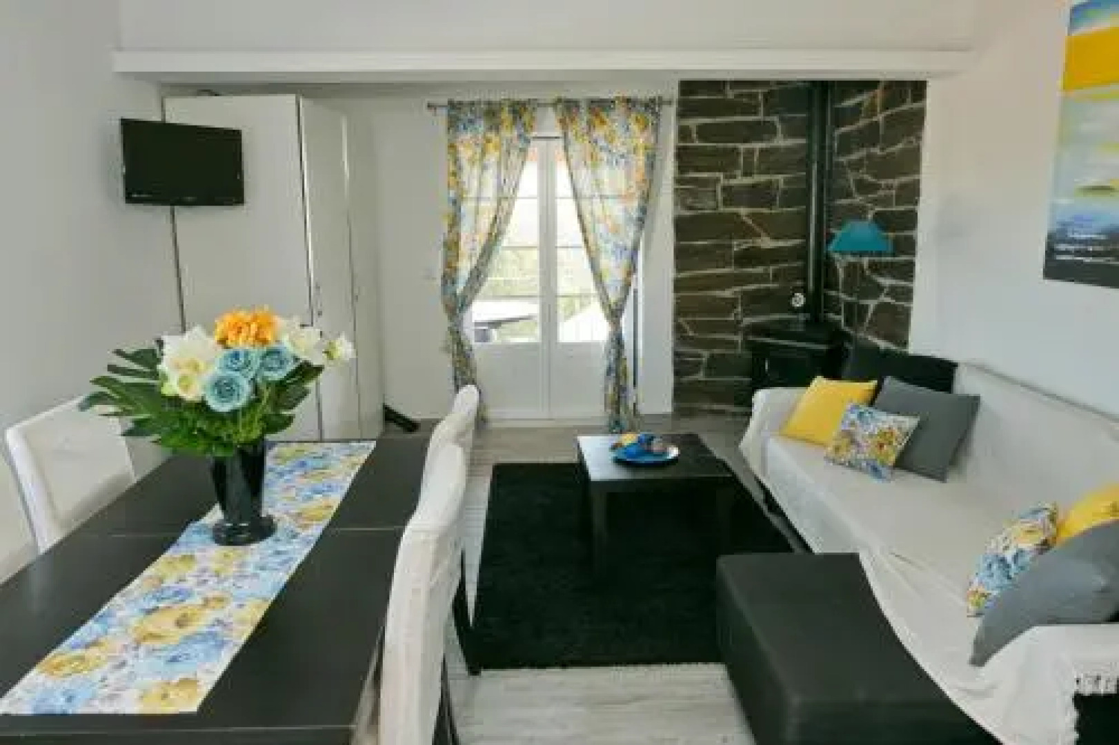 Casa Azul Da Relva, Com Piscina