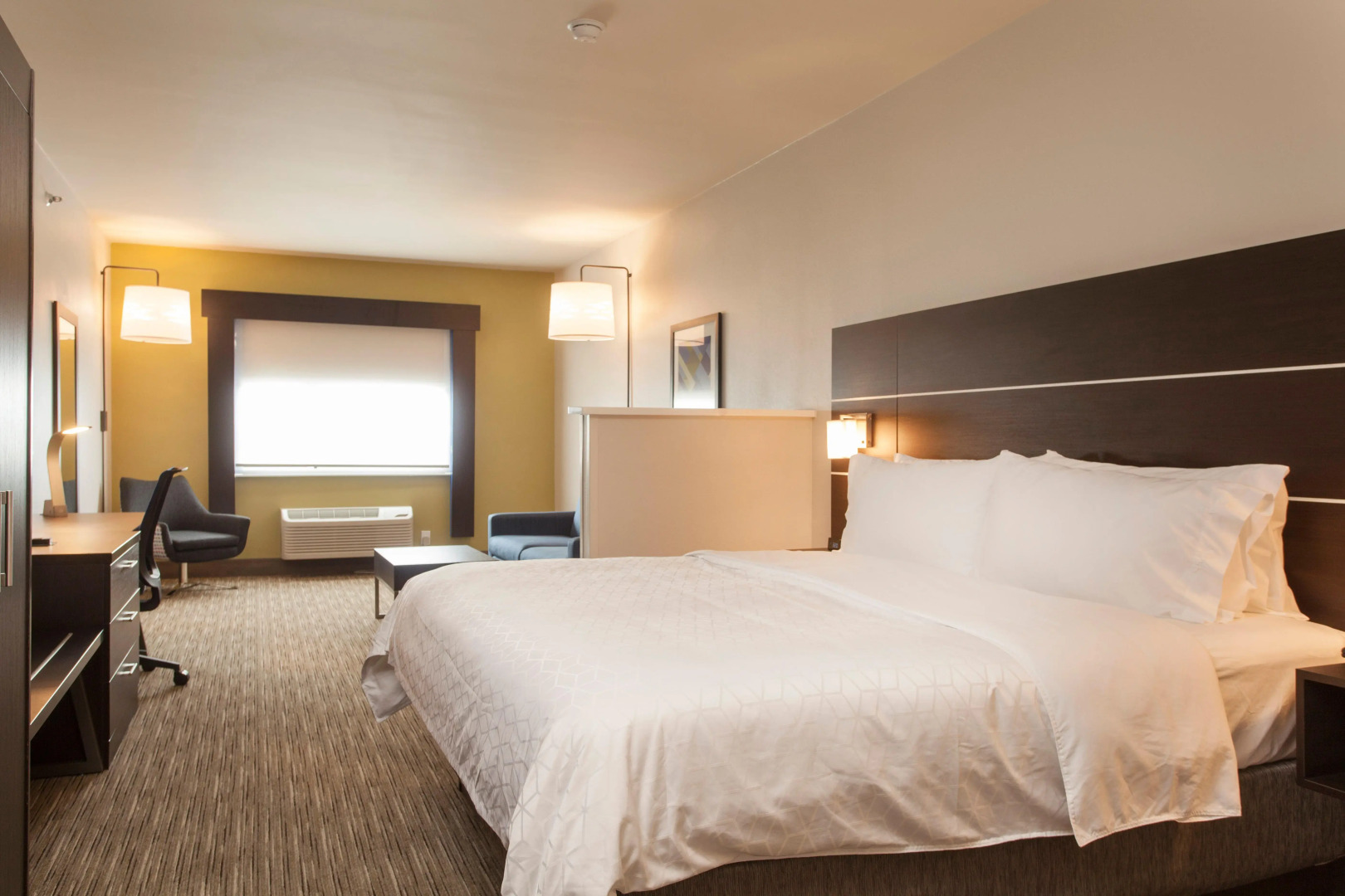 Holiday Inn Express & Suites Santa Fe by IHG