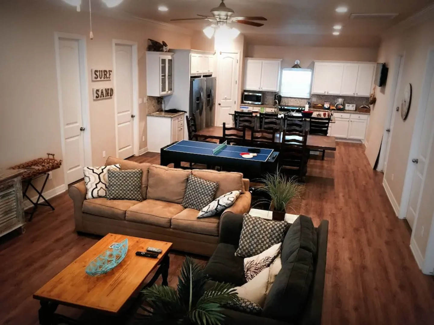 Surf And Sand 4 Bedroom Home by RedAwning