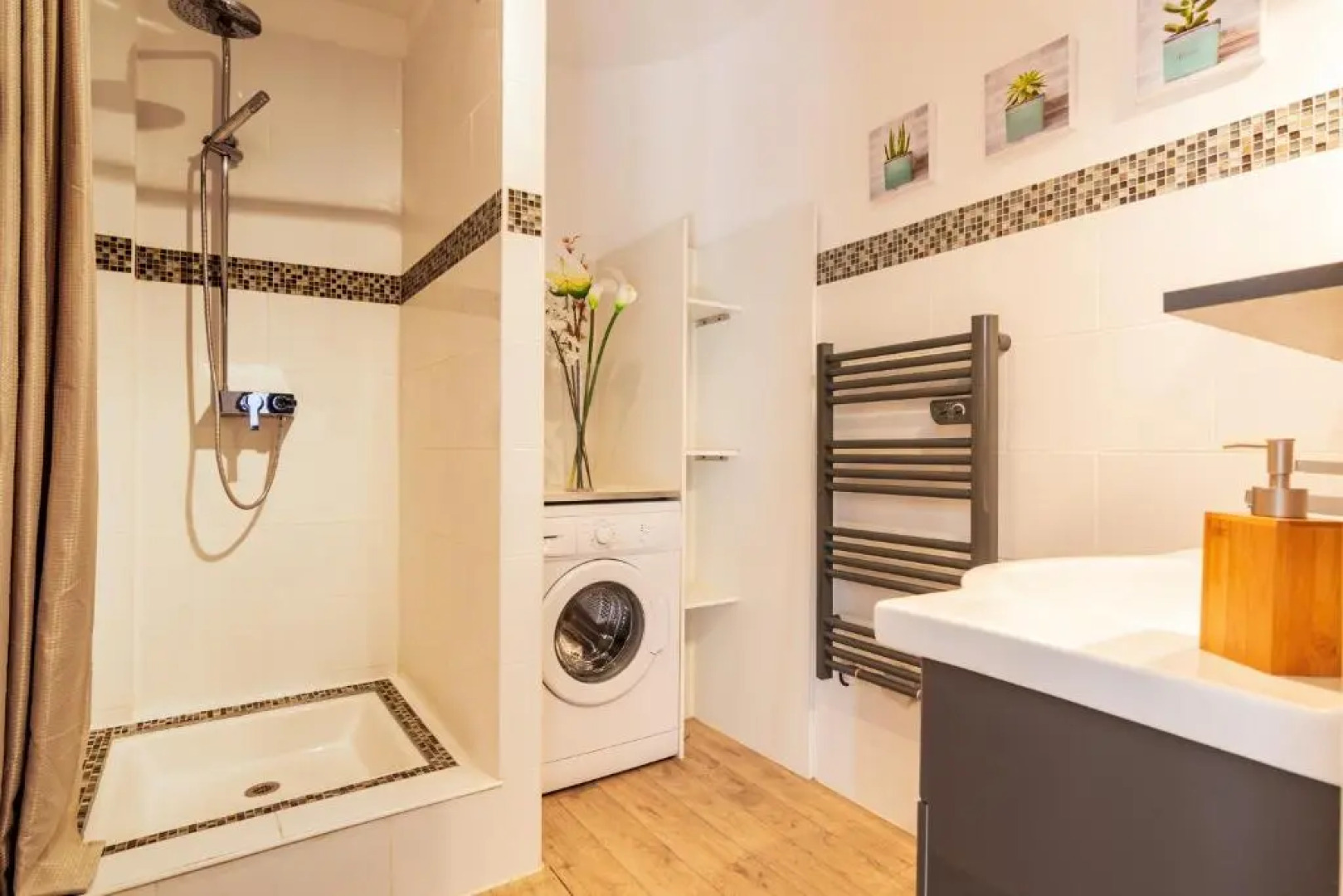 Appartement de charme, spacieux, Moustiers #5