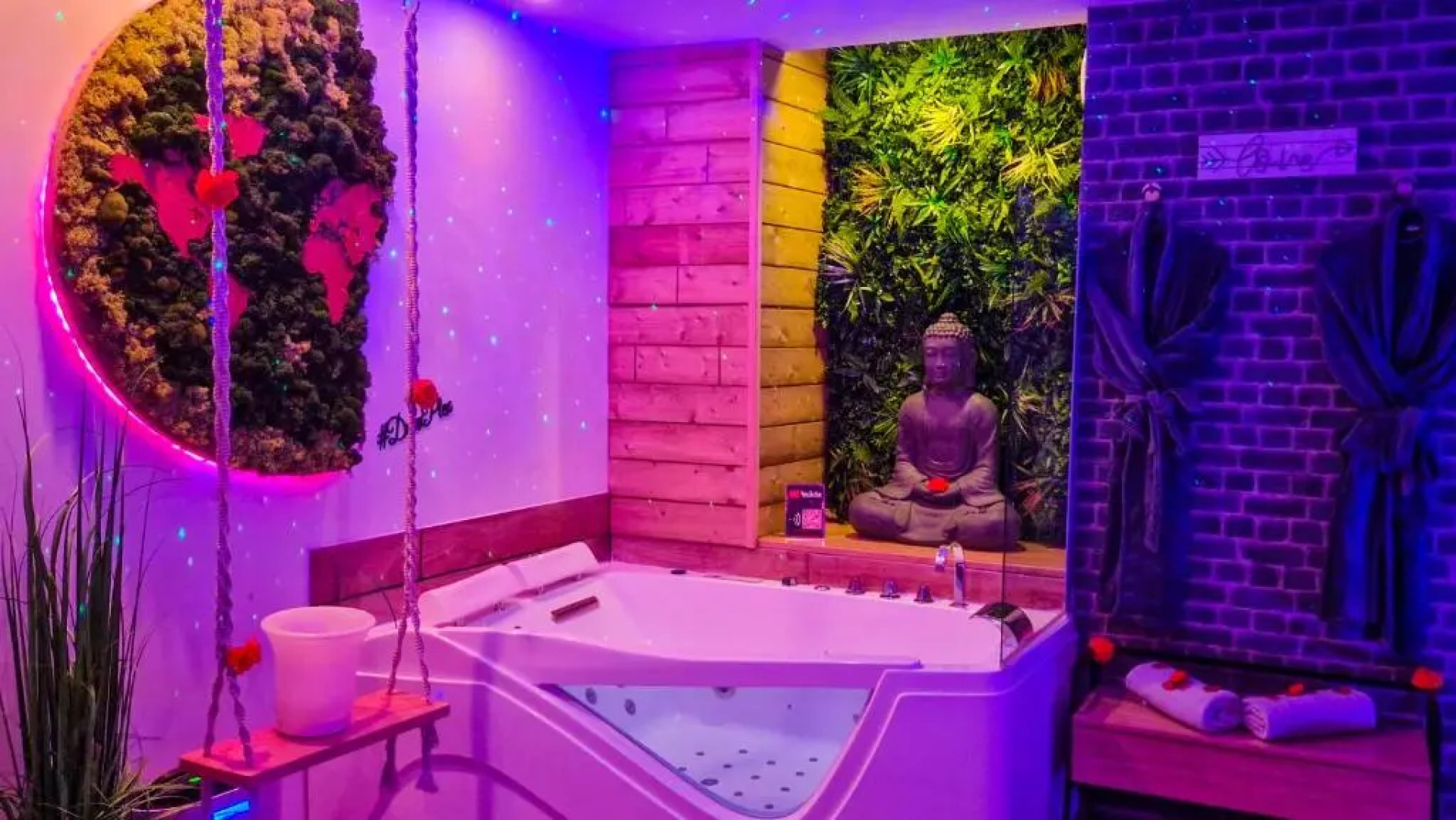 Eden SPA Et Cinema (Adults Only)