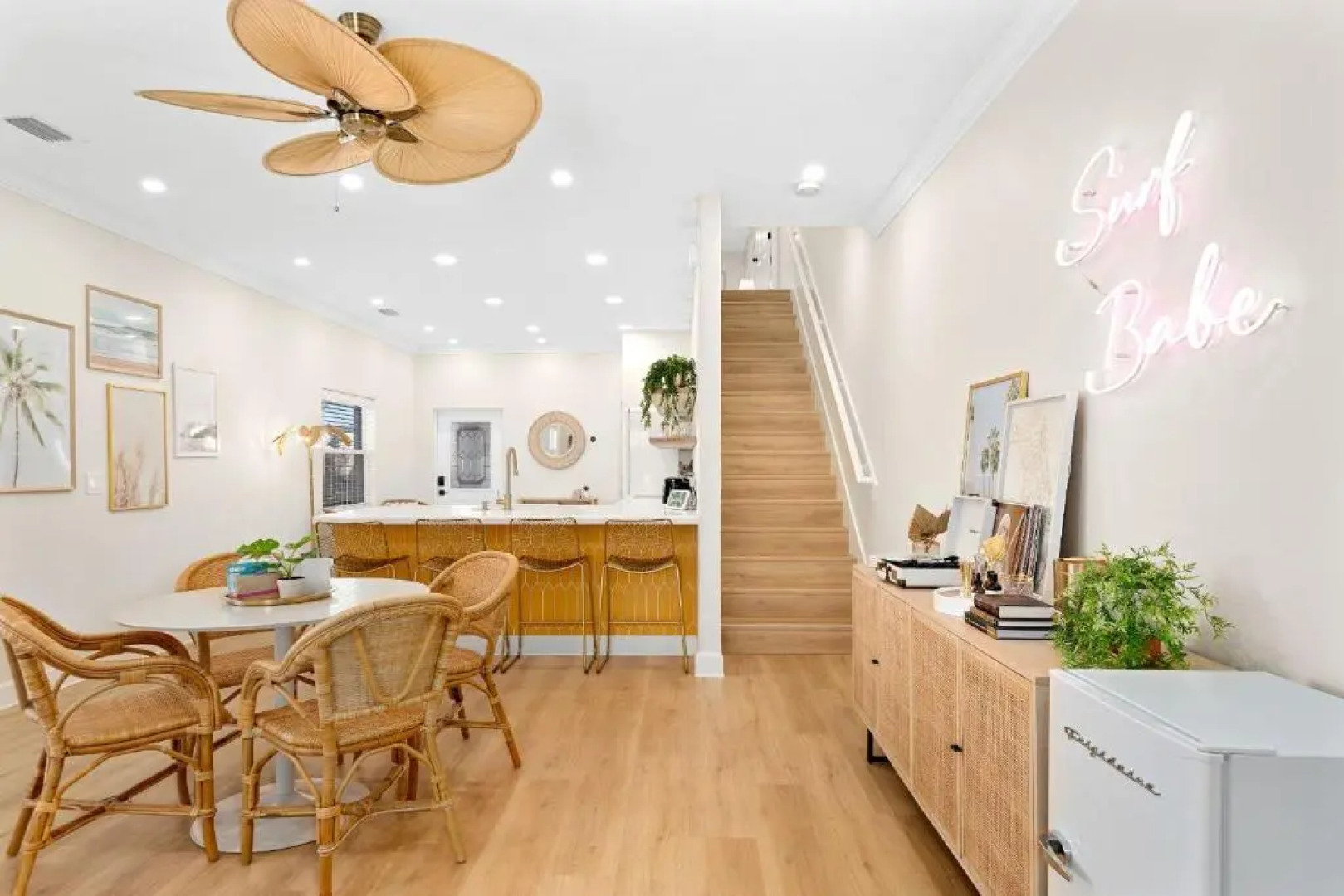 Luxury Villa 3 Blocks from the Beach with Hot Tub a Fire Pit and Outdoor Oasis