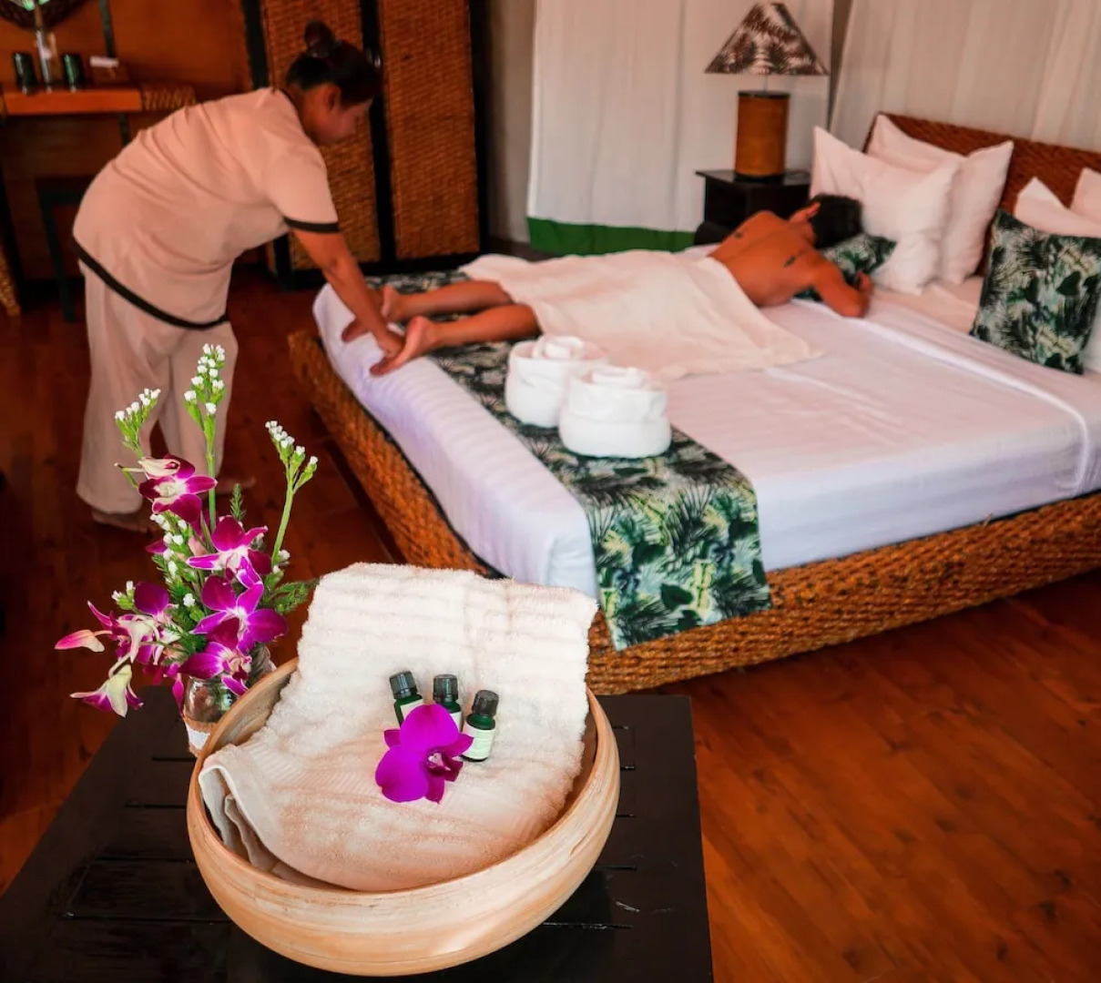 4 Rivers Floating Lodge