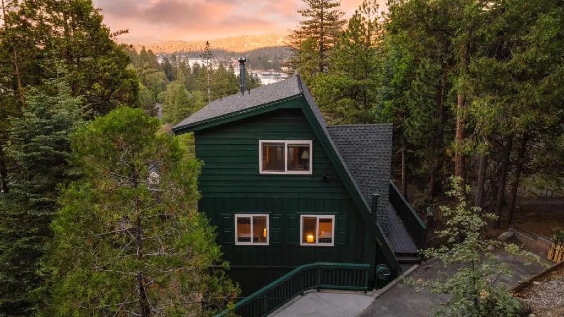 Wildhaven by AvantStay Stunning A-Frame Home w Gorgeous Views Game Room