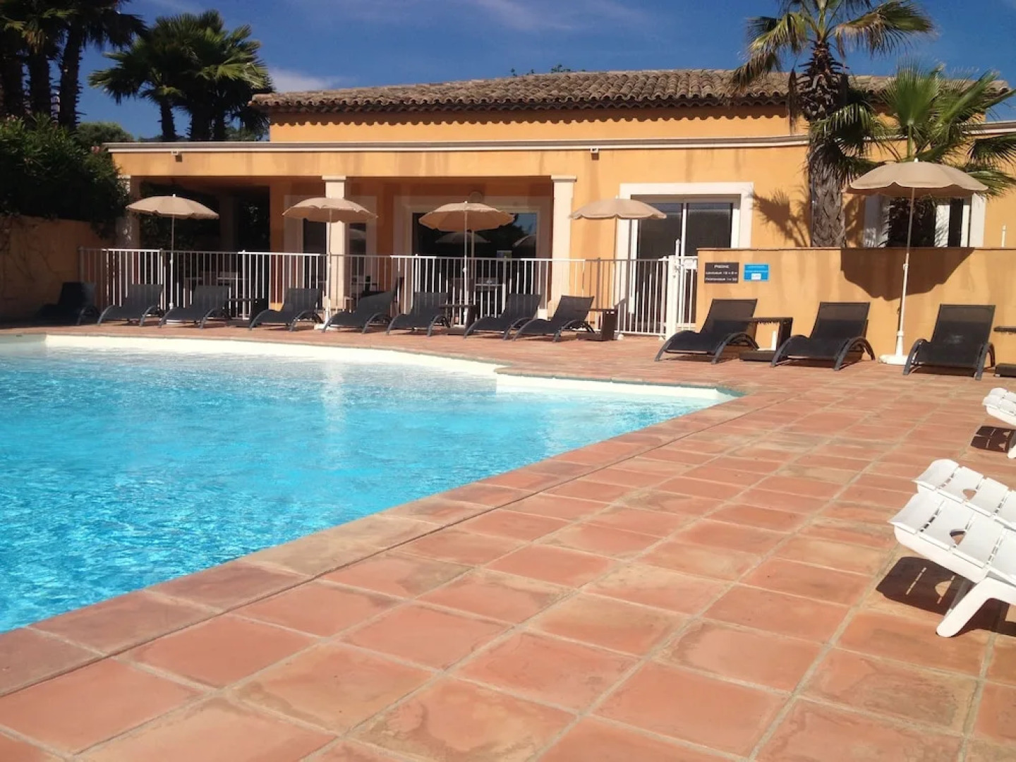 ESTIVEL - Villas Green Bastide