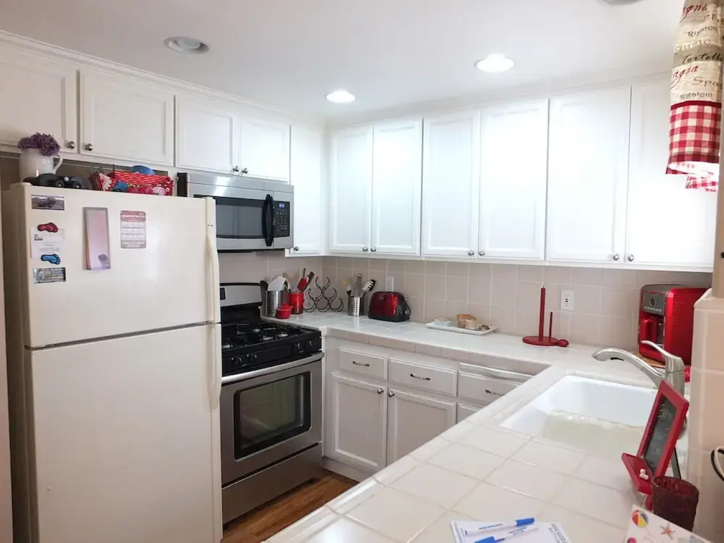 618 Airpark 2 Bedroom Condo by Redawning