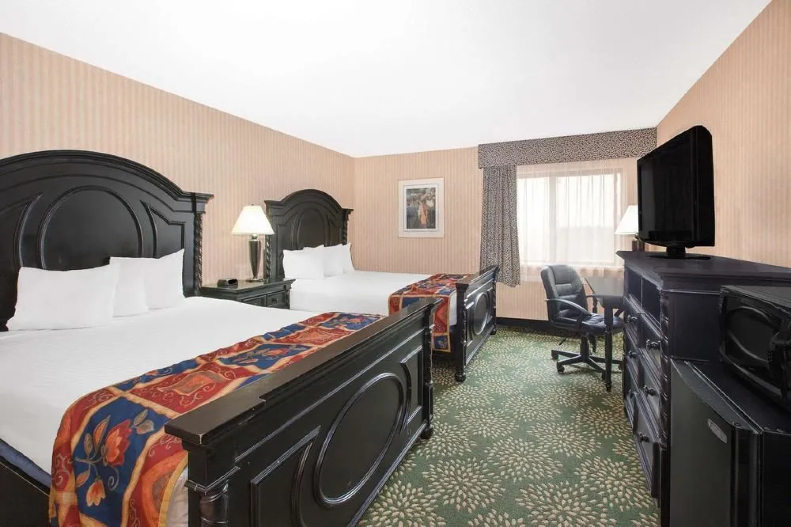 Baymont Inn & Suites Flint