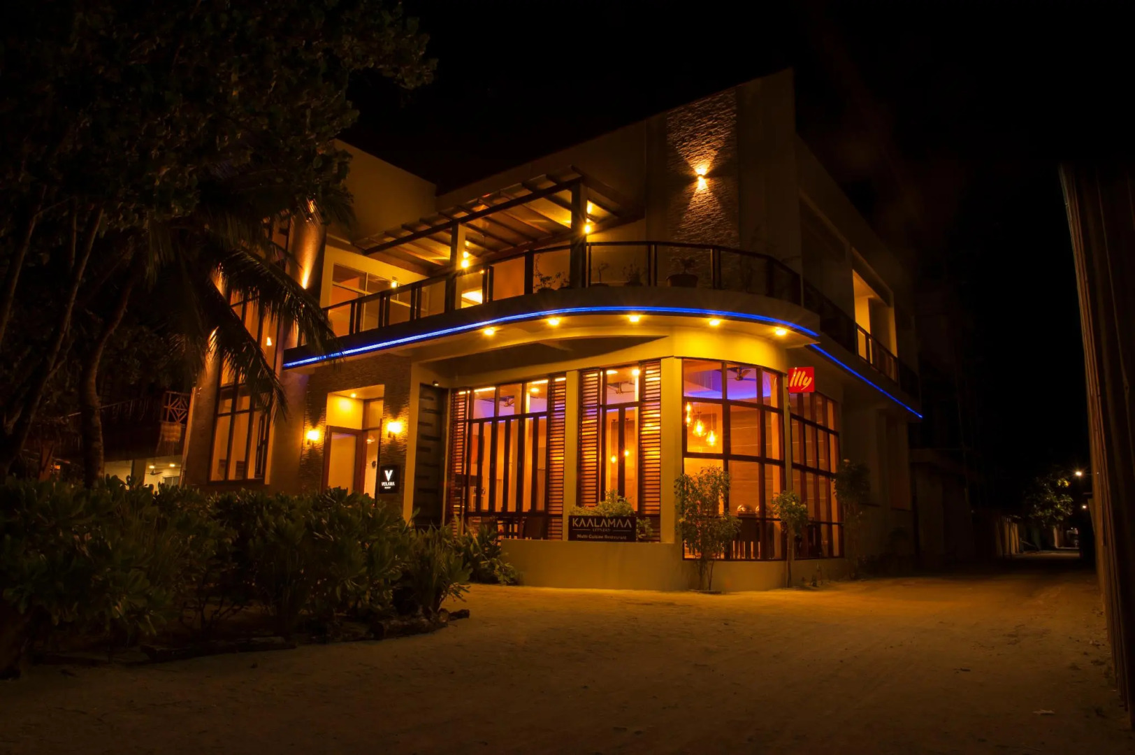 Отель Velana Beach Maldives