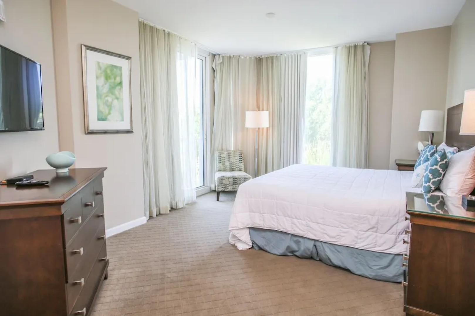 The Palms of Destin Resort by Panhandle Getaways