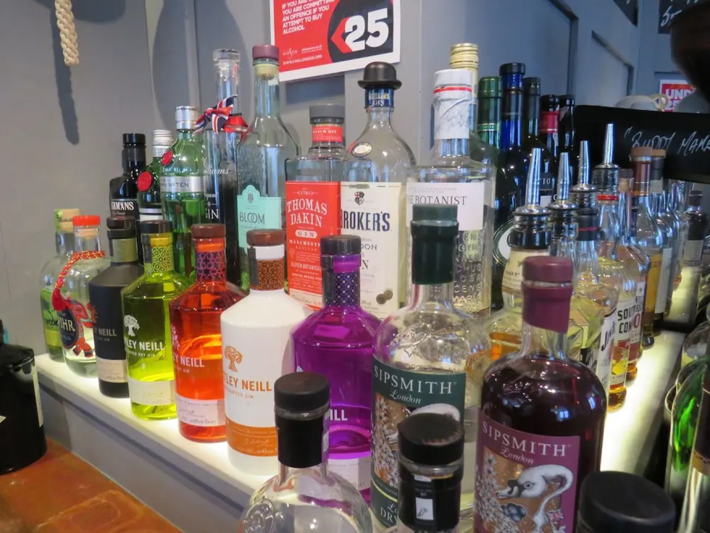 The Station Bar Grill and Rooms